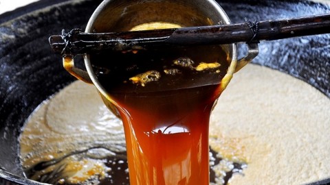 Bubbling Molasses: Causes and Effective Treatment