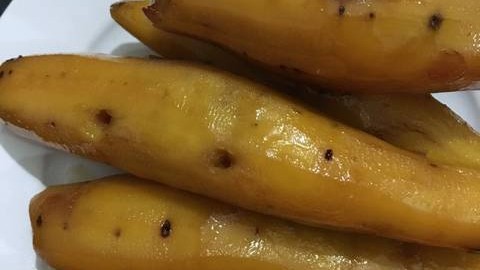 Sweet potato cooked with molasses - A strange but familiar delicacy